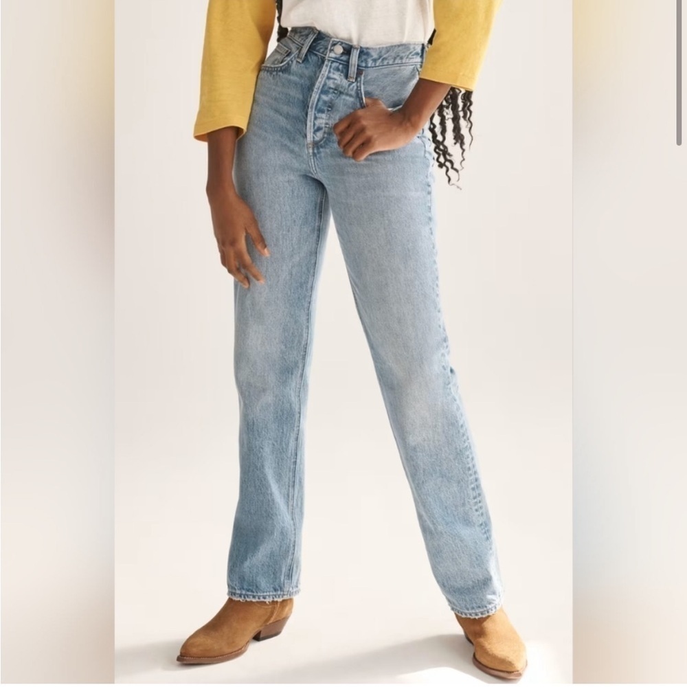 Aritzia Denim Forum Joni High Rise
Loose Jeans Sz 25